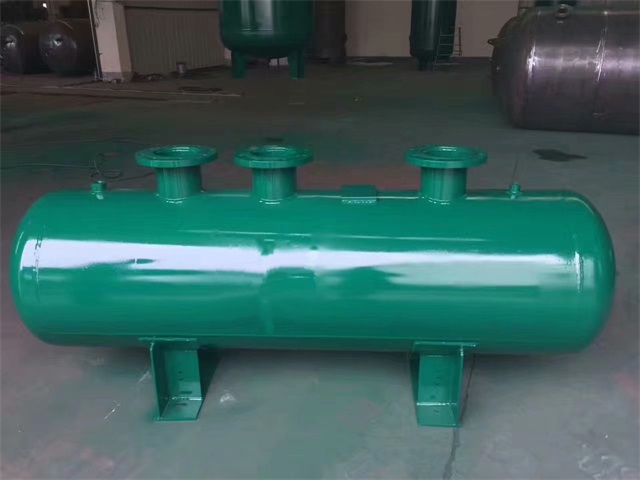 1679991473376569.jpeg 重庆重庆重庆蒸汽分气缸1.jpeg